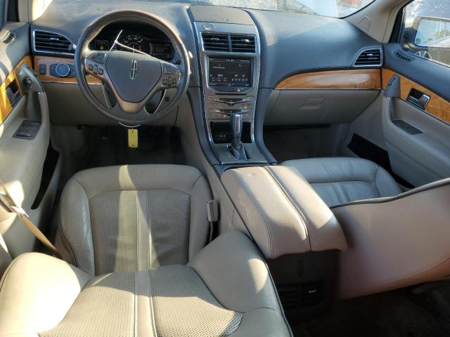 2LMDJ6JK5DBL13440 - 2013 LINCOLN MKX SILVER photo 8