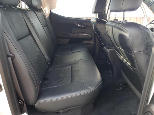 5TFCZ5ANXJX154346 - 2018 TOYOTA TACOMA DOUBLE CAB Weiß Foto 10