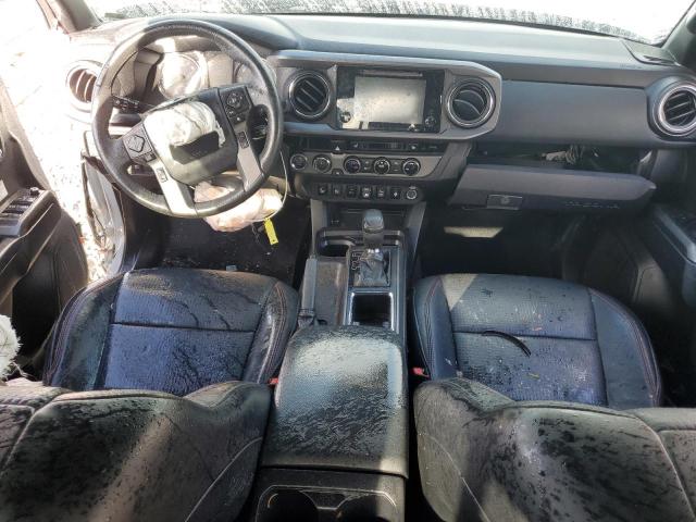 5TFCZ5ANXJX154346 - 2018 TOYOTA TACOMA DOUBLE CAB Weiß Foto 8