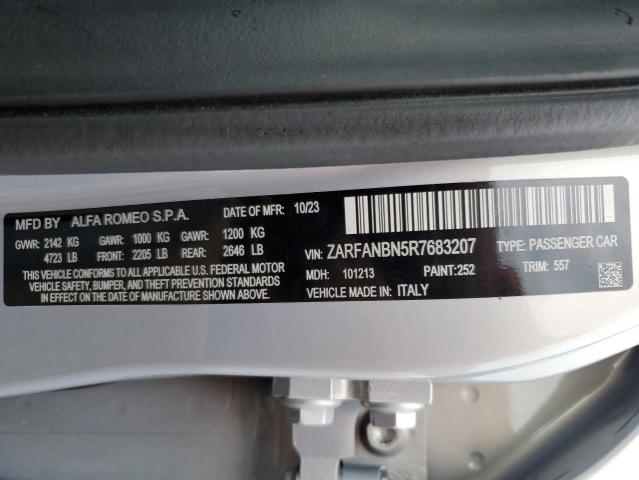 ZARFANBN5R7683207 - 2024 ALFA ROMEO GIULIA TI ვერცხლისფერი ფოტო 13