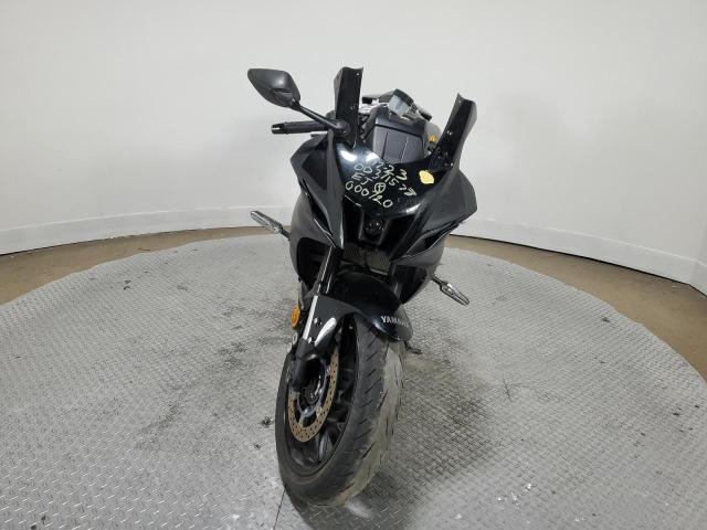 JYARM38E7NA000720 - 2022 YAMAHA YZFR7 BLACK photo 2