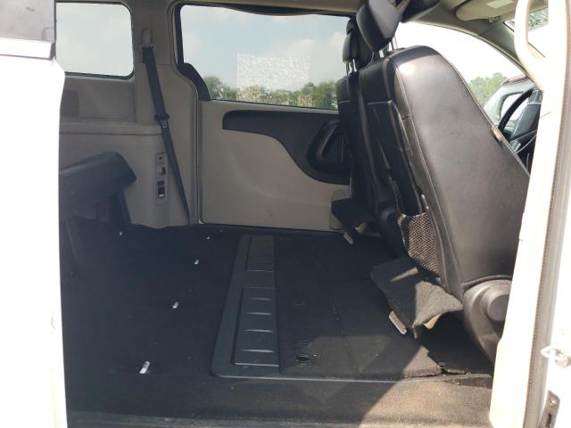 2C4RC1BG8GR198616 - 2016 CHRYSLER TOWN & COU TOURING WHITE photo 11