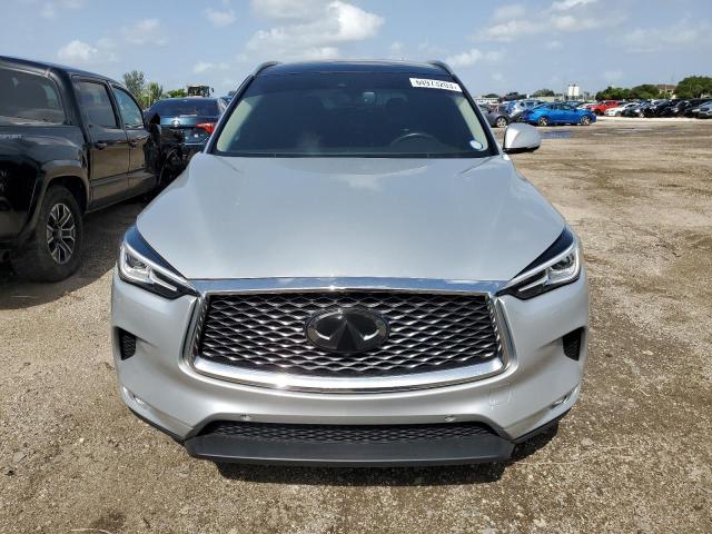 3PCAJ5M16KF121640 - 2019 INFINITI QX50 ESSENTIAL SILVER photo 5