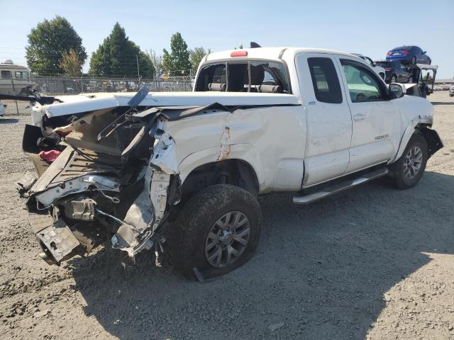 5TFSZ5AN6JX142822 - 2018 TOYOTA TACOMA ACCESS CAB WHITE photo 3