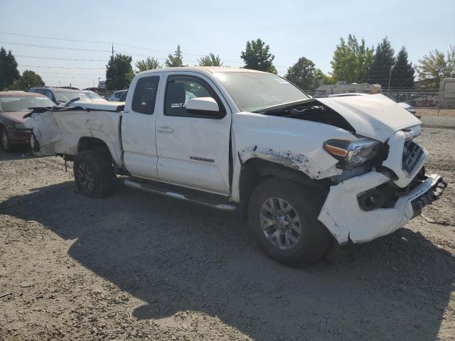 5TFSZ5AN6JX142822 - 2018 TOYOTA TACOMA ACCESS CAB WHITE photo 4