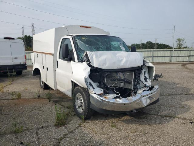 1GB0GRFG4H1273196 - 2017 CHEVROLET EXPRESS G3 WHITE photo 4