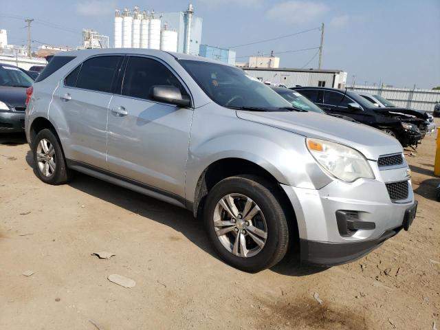 2GNALAEKXF1125930 - 2015 CHEVROLET EQUINOX LS SILVER photo 4