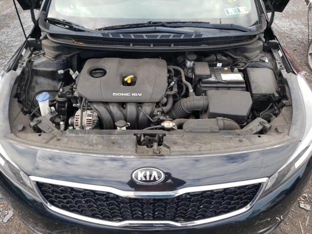 3KPFL4A74HE041674 - 2017 KIA FORTE LX BLACK photo 11