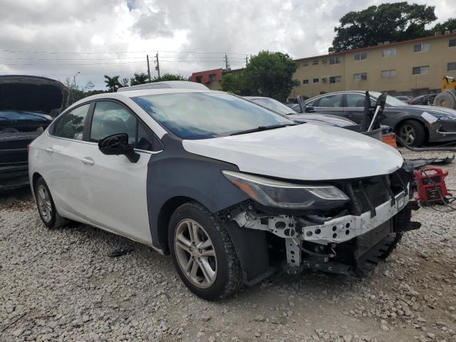 1G1BE5SM5J7121521 - 2018 CHEVROLET CRUZE LT WHITE photo 4