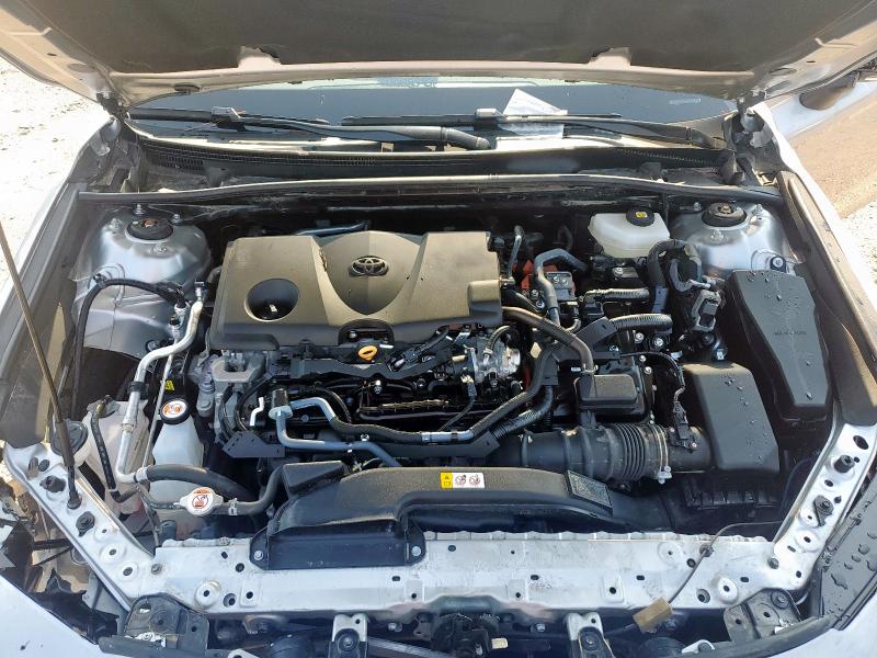 4T1DAACK1SU529384 - 2025 TOYOTA CAMRY XSE 银色 照片 11