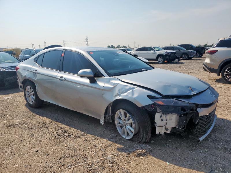 4T1DAACK1SU529384 - 2025 TOYOTA CAMRY XSE 银色 照片 4