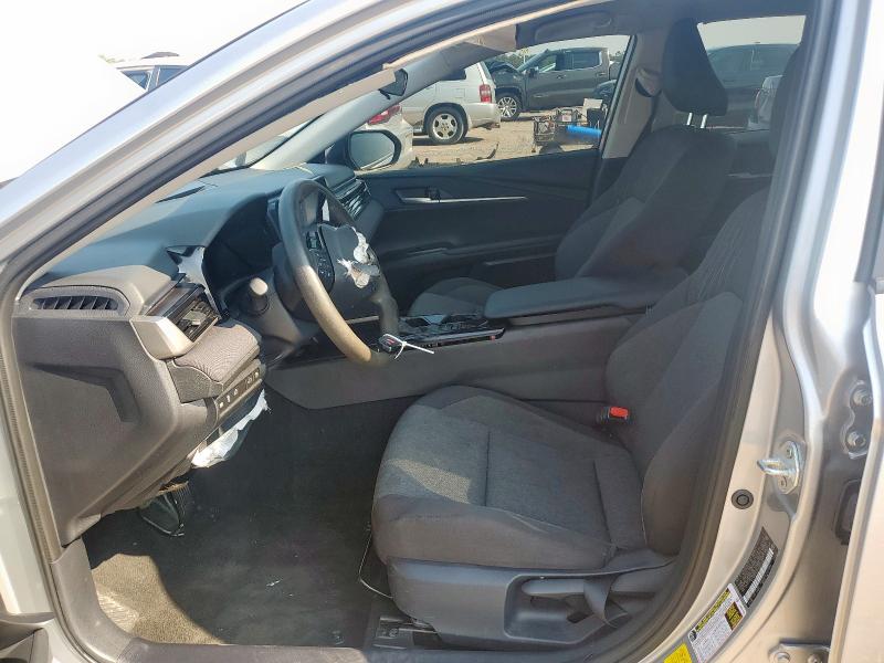 4T1DAACK1SU529384 - 2025 TOYOTA CAMRY XSE 银色 照片 7