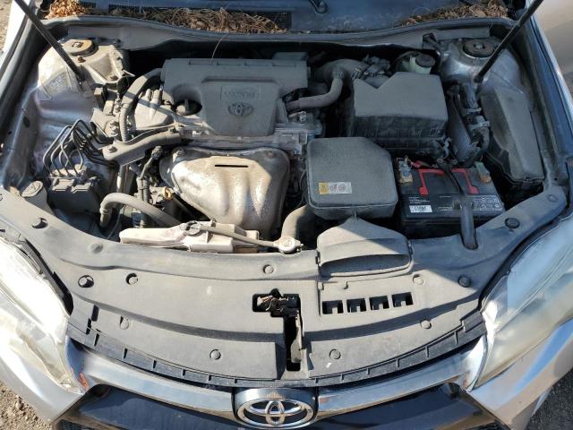 4T1BF1FK3HU782963 - 2017 TOYOTA CAMRY LE SILVER photo 11