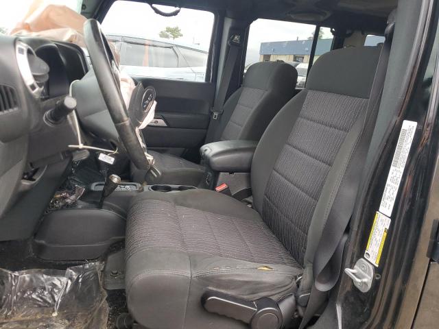 1C4BJWEG2CL141749 - 2012 JEEP WRANGLER U SAHARA 黑色 照片 7