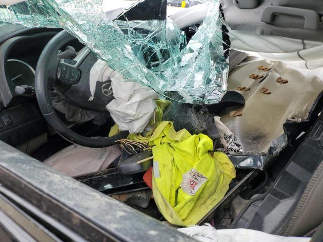 5TDKZRFH7KS574000 - 2019 TOYOTA HIGHLANDER SE BLACK photo 8