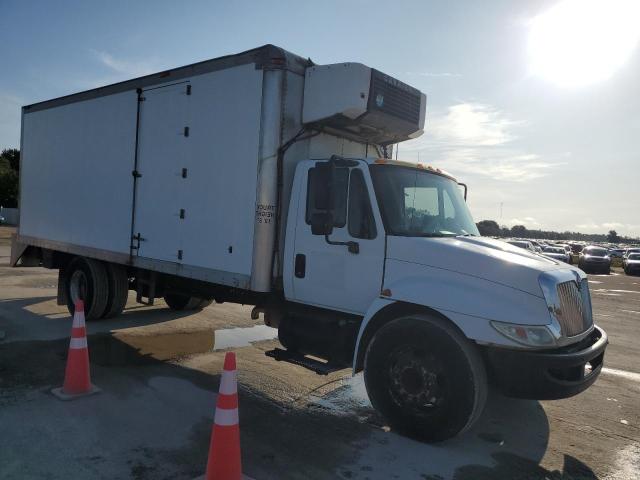 2005 INTERNATIONAL 4000 4300, 