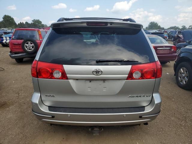 5TDYK4CC4AS310838 - 2010 TOYOTA SIENNA XLE SILVER photo 6