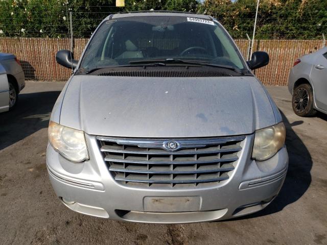 2C4GP54L75R587449 - 2005 CHRYSLER TOWN & COU TOURING 银色 照片 5