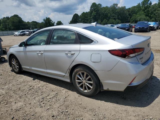 5NPE24AFXJH672887 - 2018 HYUNDAI SONATA SE SILVER photo 2