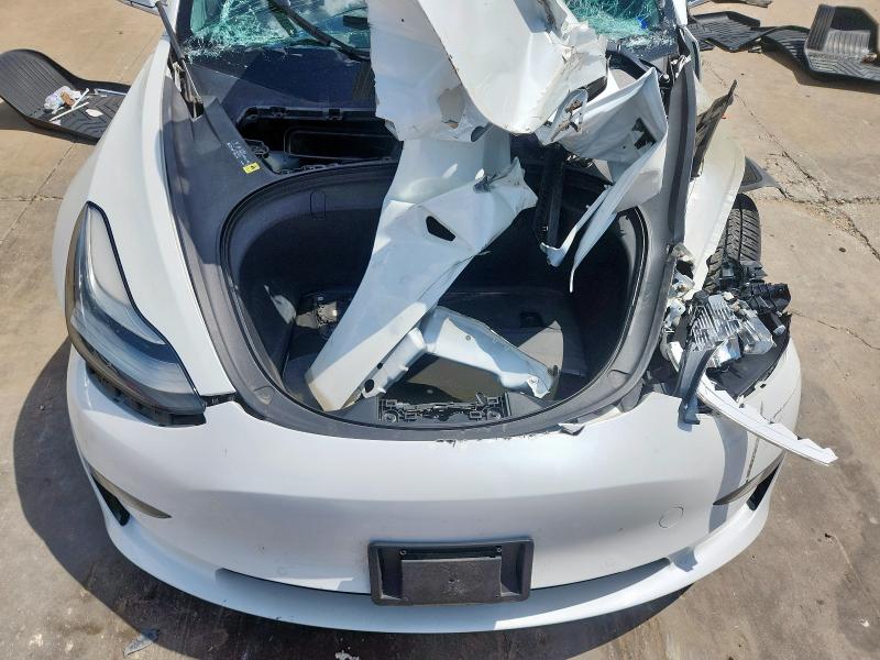 5YJ3E1EB2KF408339 - 2019 TESLA MODEL 3 WHITE photo 11