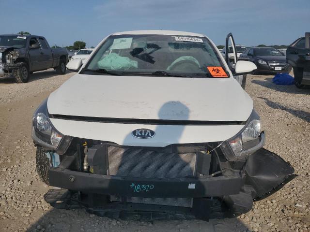 3KPA24AB3KE214576 - 2019 KIA RIO S WHITE photo 5