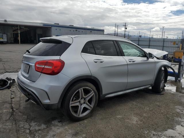 WDCTG4EBXFJ100047 - 2015 MERCEDES-BENZ GLA 250 SILVER photo 3