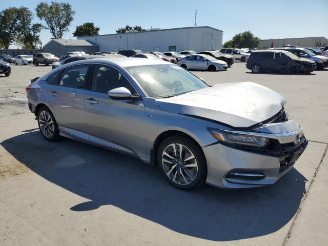 1HGCV3F11KA020742 - 2019 HONDA ACCORD HYBRID SILVER photo 4