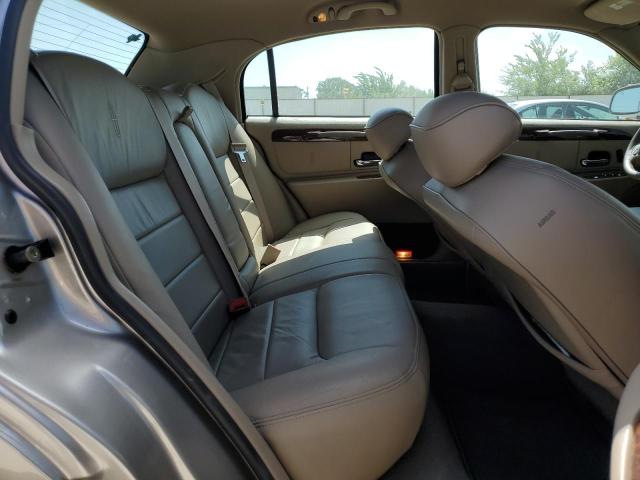 1LNHM81W52Y614194 - 2002 LINCOLN TOWN CAR EXECUTIVE TAN photo 10