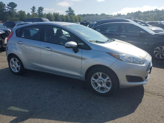 3FADP4EJ4FM222798 - 2015 FORD FIESTA SE SILVER photo 4