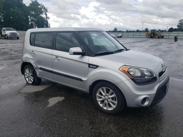 KNDJT2A55D7754624 - 2013 KIA SOUL SILVER photo 4