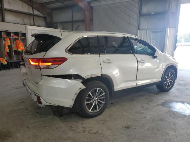 5TDJZRFH8KS597507 - 2019 TOYOTA HIGHLANDER SE WHITE photo 3