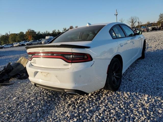 2C3CDXHG8JH153531 - 2018 DODGE CHARGER SXT PLUS WHITE photo 4