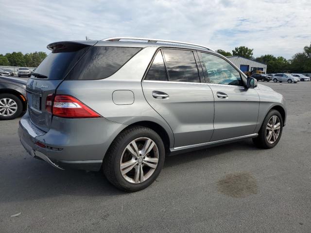 4JGDA5HB6DA204637 - 2013 MERCEDES-BENZ ML 350 4MATIC GRAY photo 3