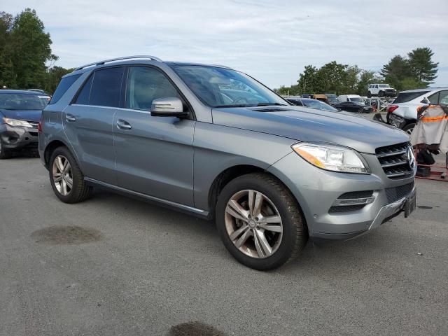 4JGDA5HB6DA204637 - 2013 MERCEDES-BENZ ML 350 4MATIC GRAY photo 4