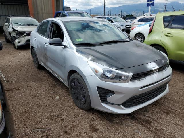 3KPA24AD4ME379198 - 2021 KIA RIO LX SILVER photo 4