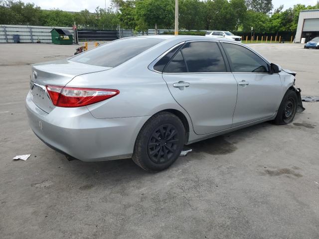 4T1BF1FK0FU010580 - 2015 TOYOTA CAMRY LE SILVER photo 3