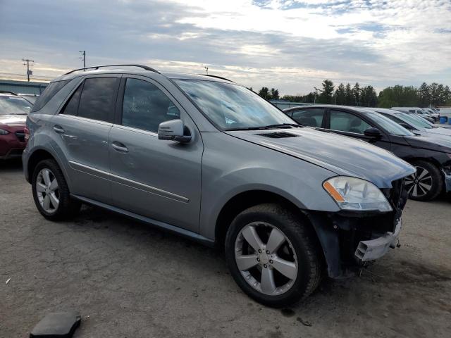 4JGBB8GB1BA720277 - 2011 MERCEDES-BENZ ML 350 4MATIC GRAY photo 4