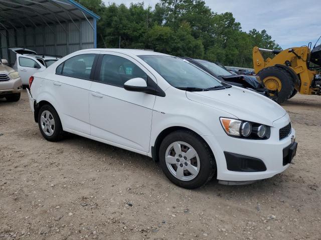 1G1JA5SH5D4115072 - 2013 CHEVROLET SONIC LS WHITE photo 4