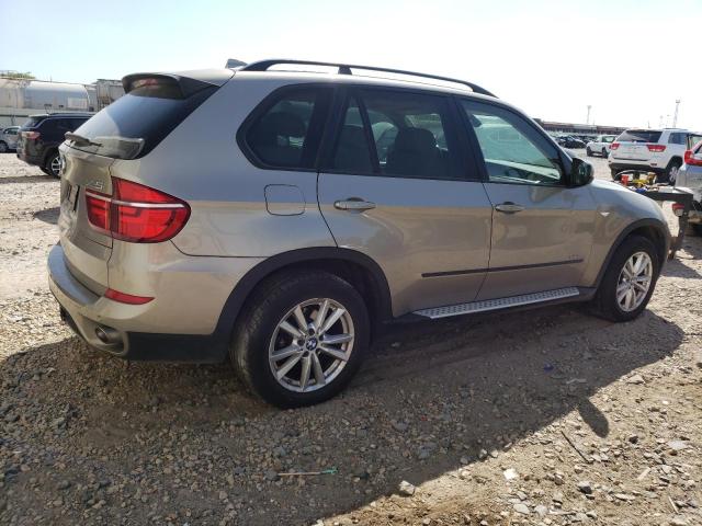 5UXZW0C5XCL663669 - 2012 BMW X5 XDRIVE35D TAN photo 3