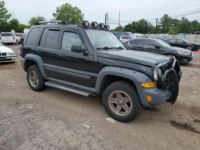 1J4GL38K05W566008 - 2005 JEEP LIBERTY RENEGADE 黑色 照片 4
