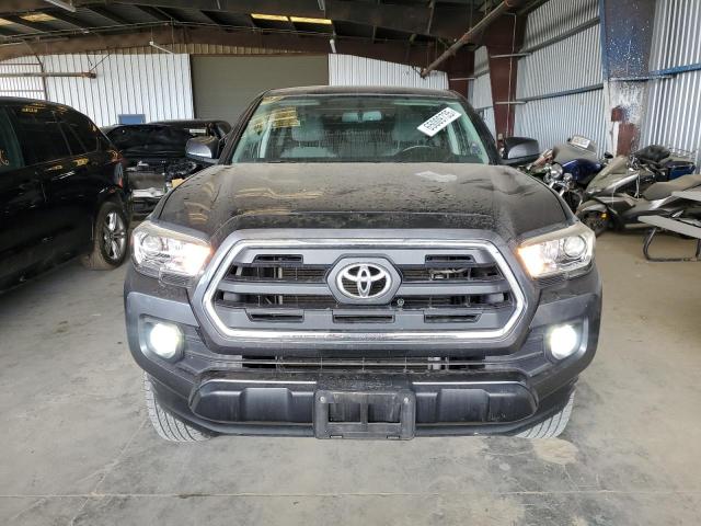 3TMDZ5BNXHM027664 - 2017 TOYOTA TACOMA DOUBLE CAB GRAY photo 5