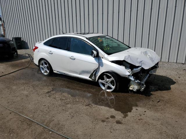 1FADP3J22EL179622 - 2014 FORD FOCUS TITANIUM WHITE photo 4