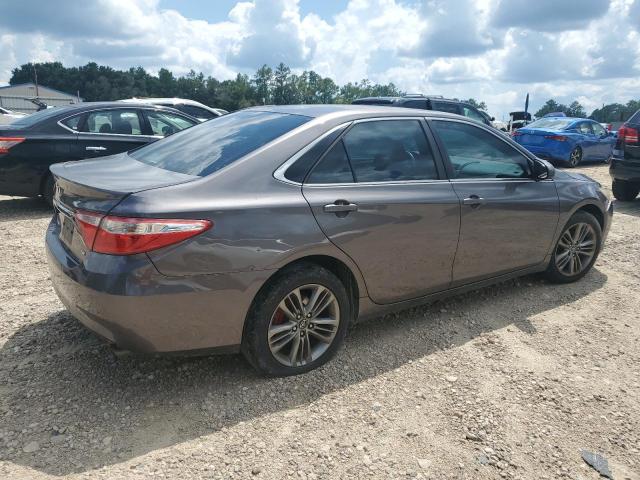 4T1BF1FK2FU489911 - 2015 TOYOTA CAMRY LE 灰色 照片 3