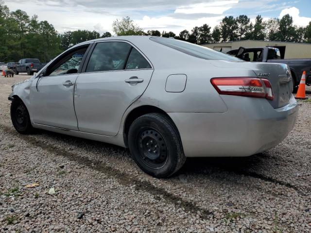 4T1BF3EK2AU524386 - 2010 TOYOTA CAMRY BASE SILVER photo 2