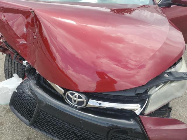 4T1BF1FK8FU966406 - 2015 TOYOTA CAMRY LE RED photo 11