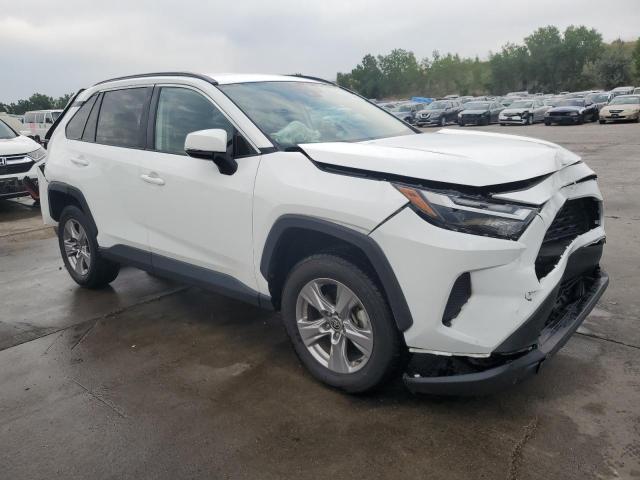2T3W1RFV7NW206238 - 2022 TOYOTA RAV4 XLE WHITE photo 4