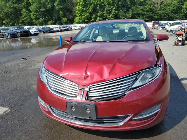 3LN6L2G95DR813174 - 2013 LINCOLN MKZ RED photo 5