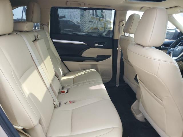 5TDJKRFH4GS343417 - 2016 TOYOTA HIGHLANDER XLE TAN photo 11