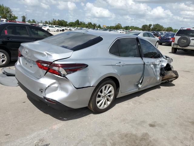 4T1C11AK1PU132327 - 2023 TOYOTA CAMRY-LE LE SILVER photo 3