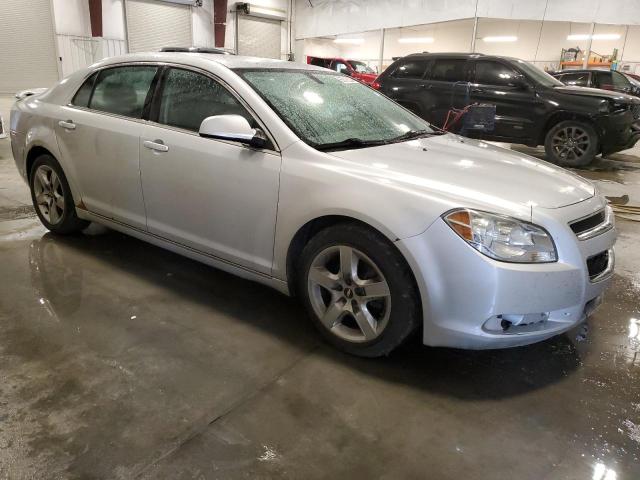 1G1ZC5E00AF210562 - 2010 CHEVROLET MALIBU 1LT Gümüş foto 4